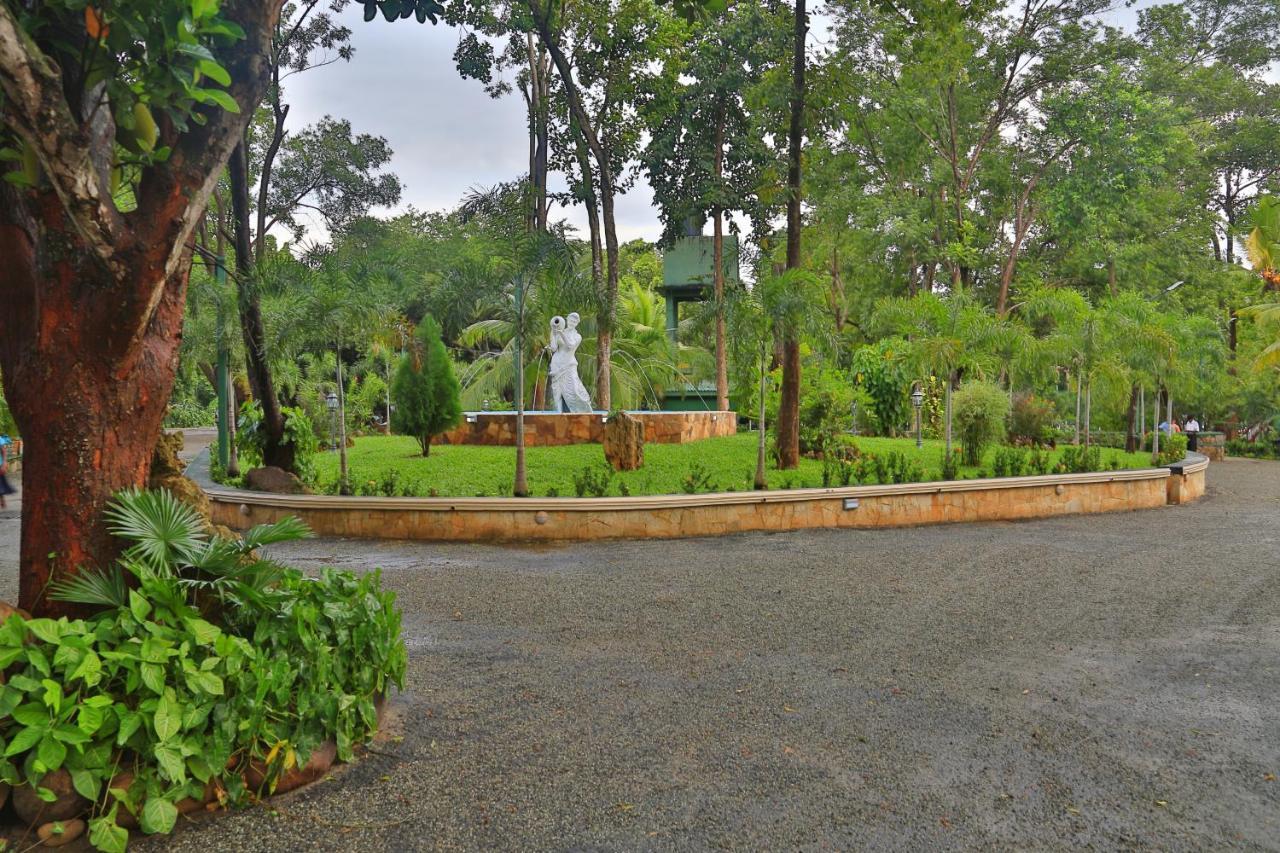 Centauria Lake Resort Embilipitiya Exterior foto