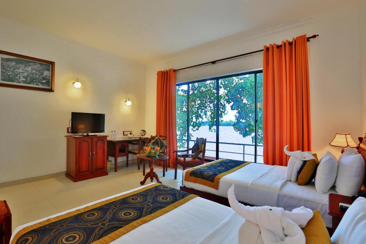 Centauria Lake Resort Embilipitiya Exterior foto