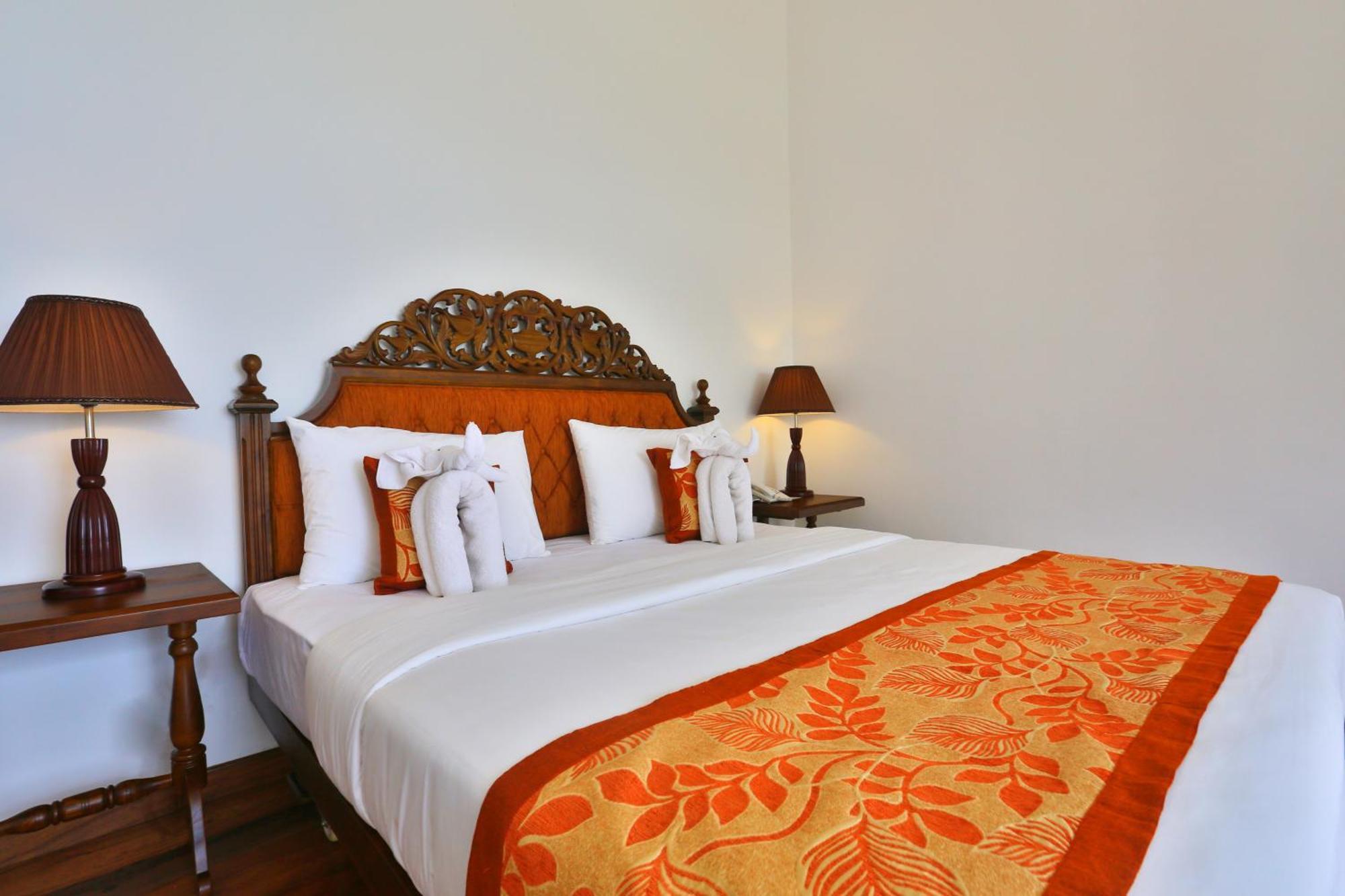 Centauria Lake Resort Embilipitiya Exterior foto