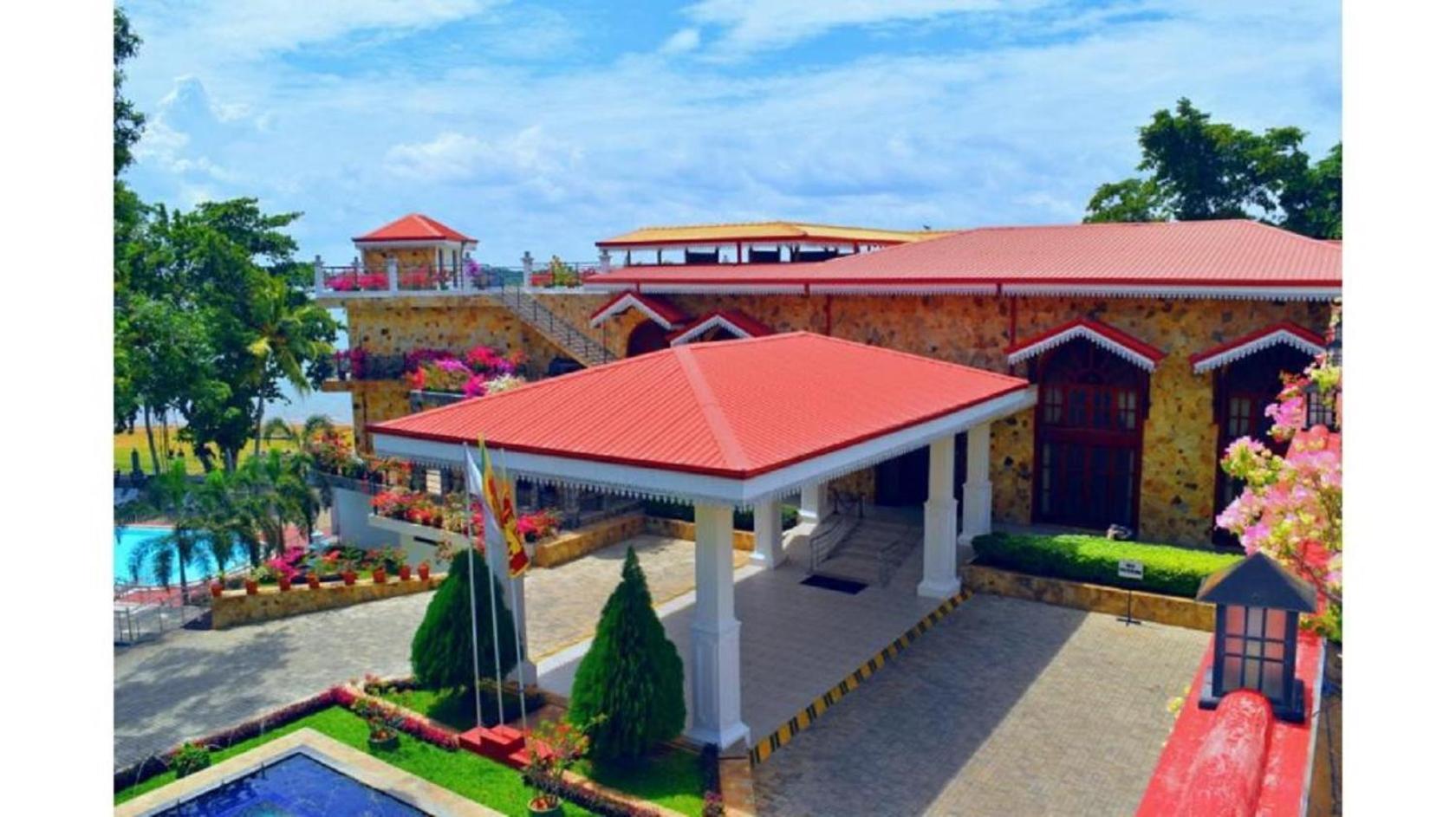 Centauria Lake Resort Embilipitiya Exterior foto